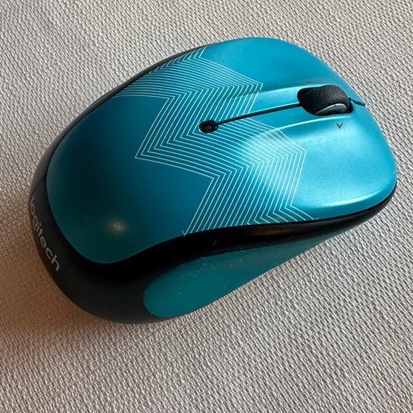 Logitech Other - 4/$16 📚 Logitech M325c Wireless Optical Mouse Teal Zigzag